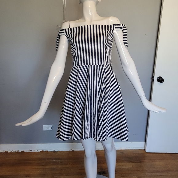 Molly Bracken Off the Shoulder Sailor Dress, VGUC, Size S - Picture 2 of 10